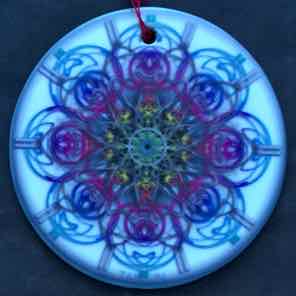 ROUND CERAMIC
ORNAMENT
MULTI 7